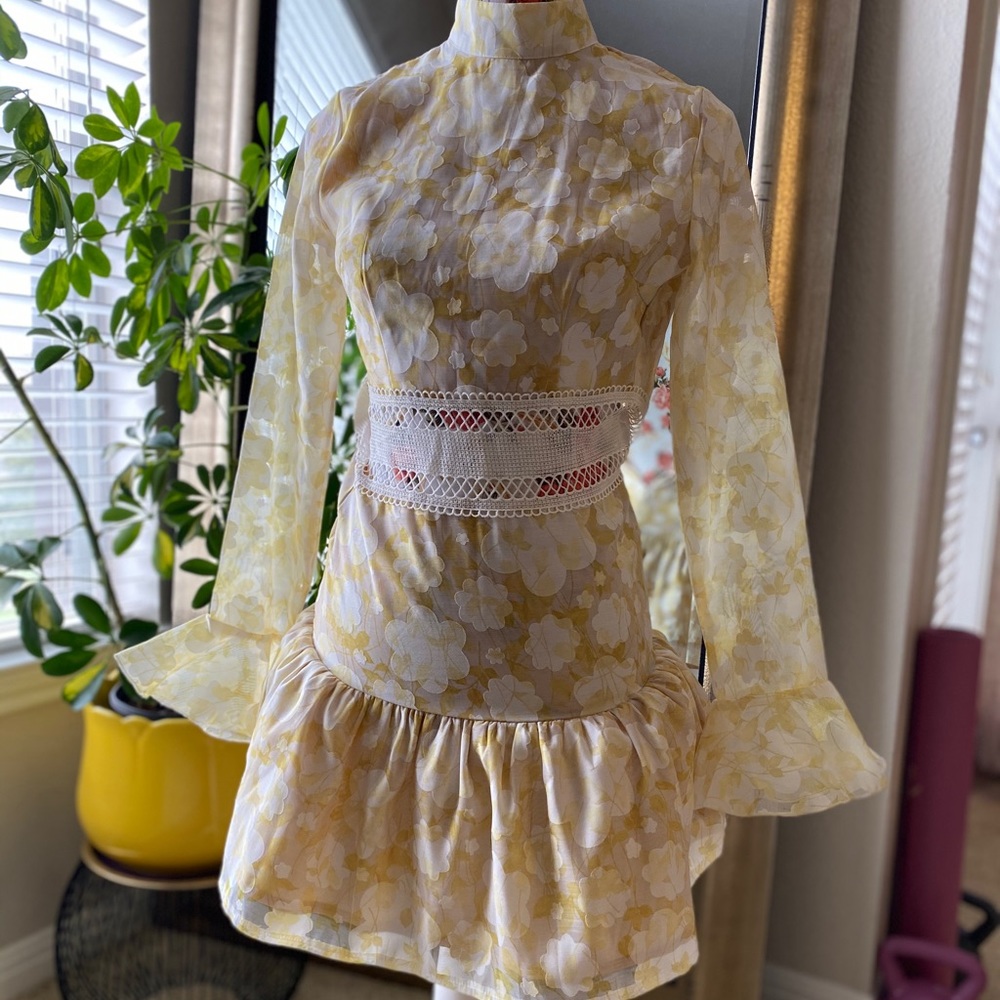 Pretty Little Thing floral dress